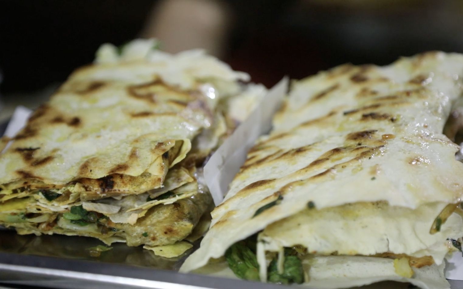 滕州特色菜煎:酥脆金黄的皮裹着满满的菜,去山东你必须尝试的美食!