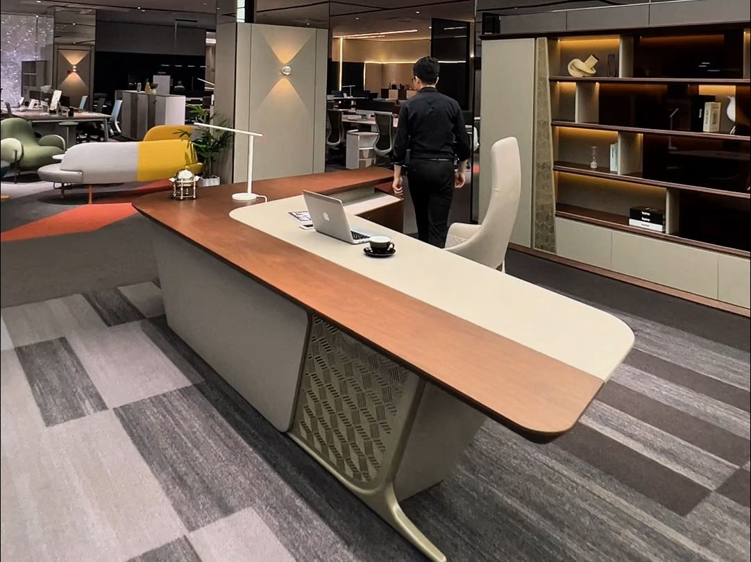 专为大老板设计的意式轻奢老板桌,放在办公室排面直接拉满哦!