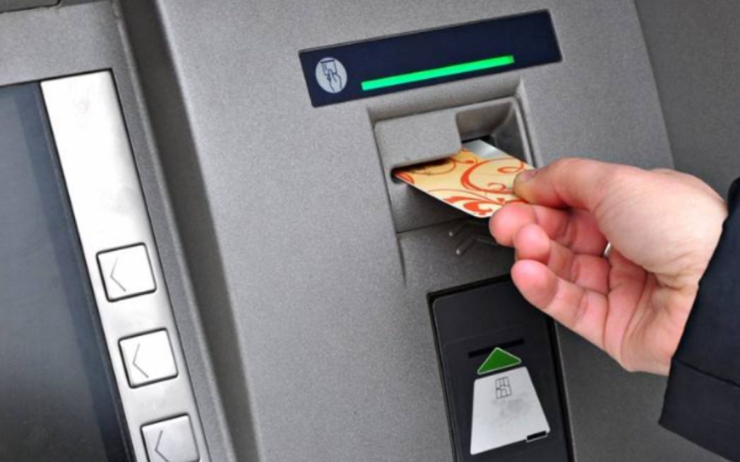 银行卡被吞了怎么办?