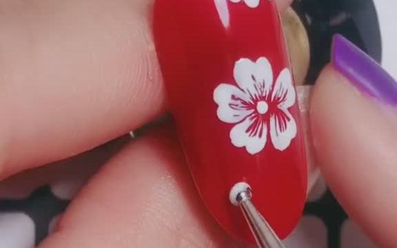 红色系彩绘五瓣花 新年美甲美甲