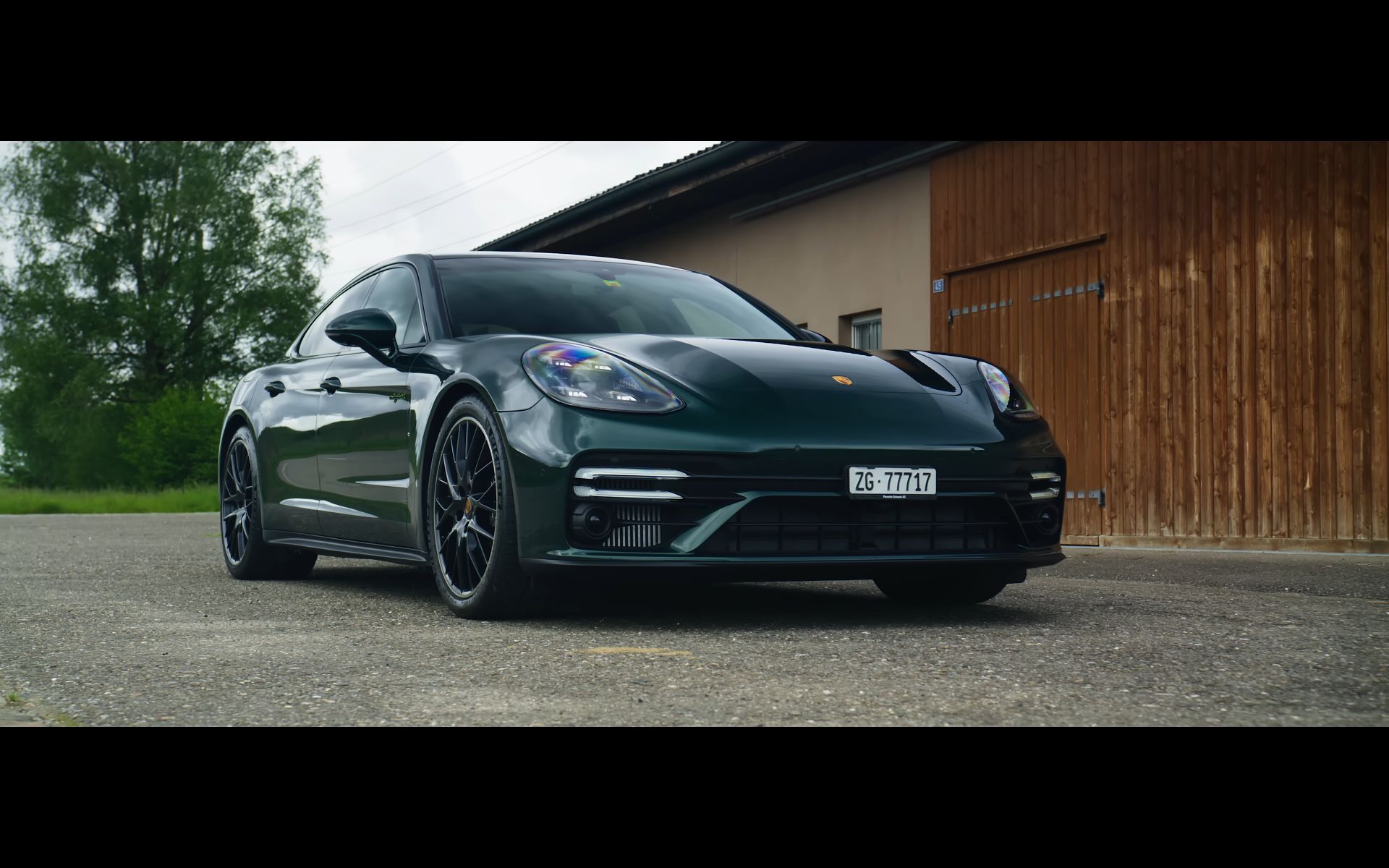 4k | 2023 porsche panamera turbos s coffee run!