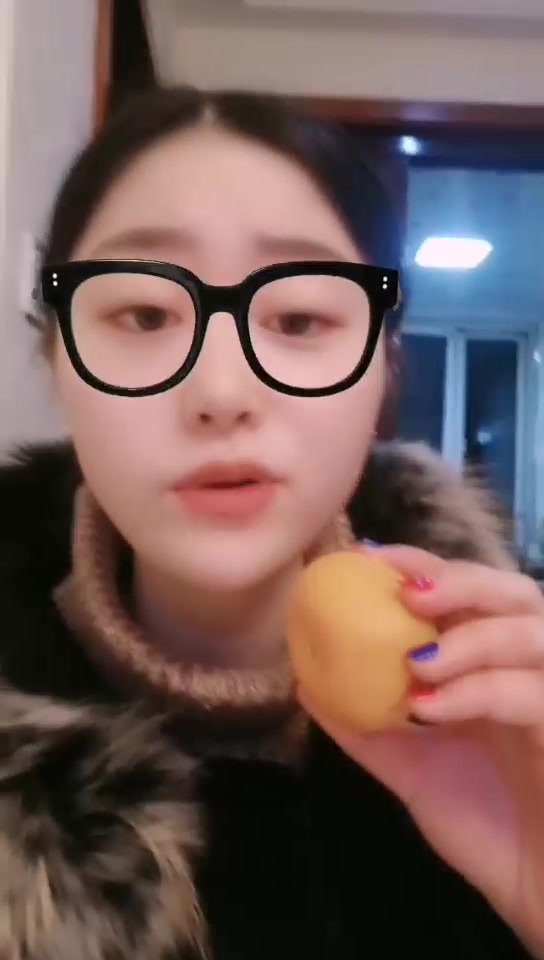 mc郭言郭语橘子进 模仿郭老师吃橘子