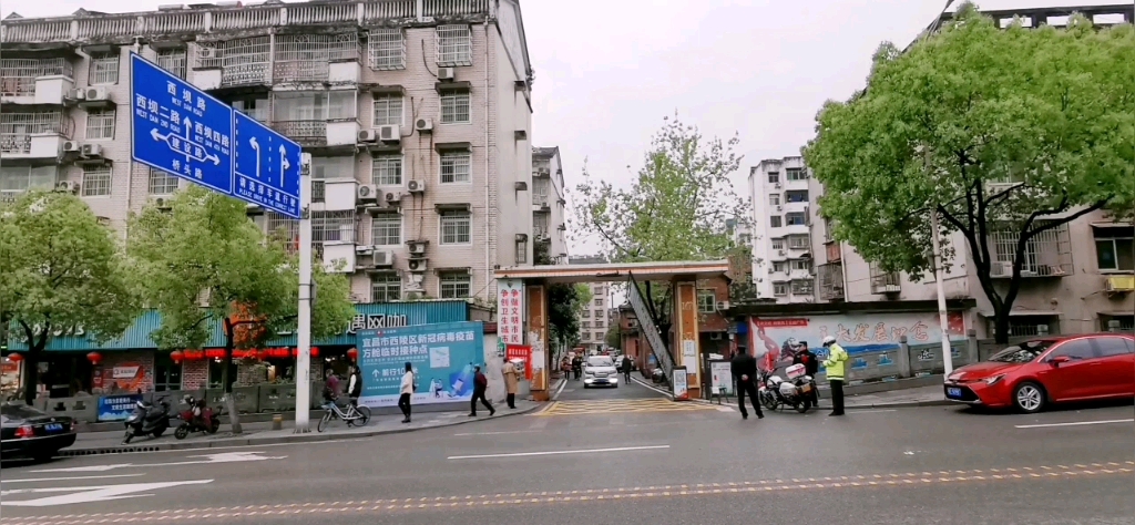 湖北宜昌:宜昌建设新冠疫苗方舱接种点,民众报名踊跃哔哩哔哩bilibili