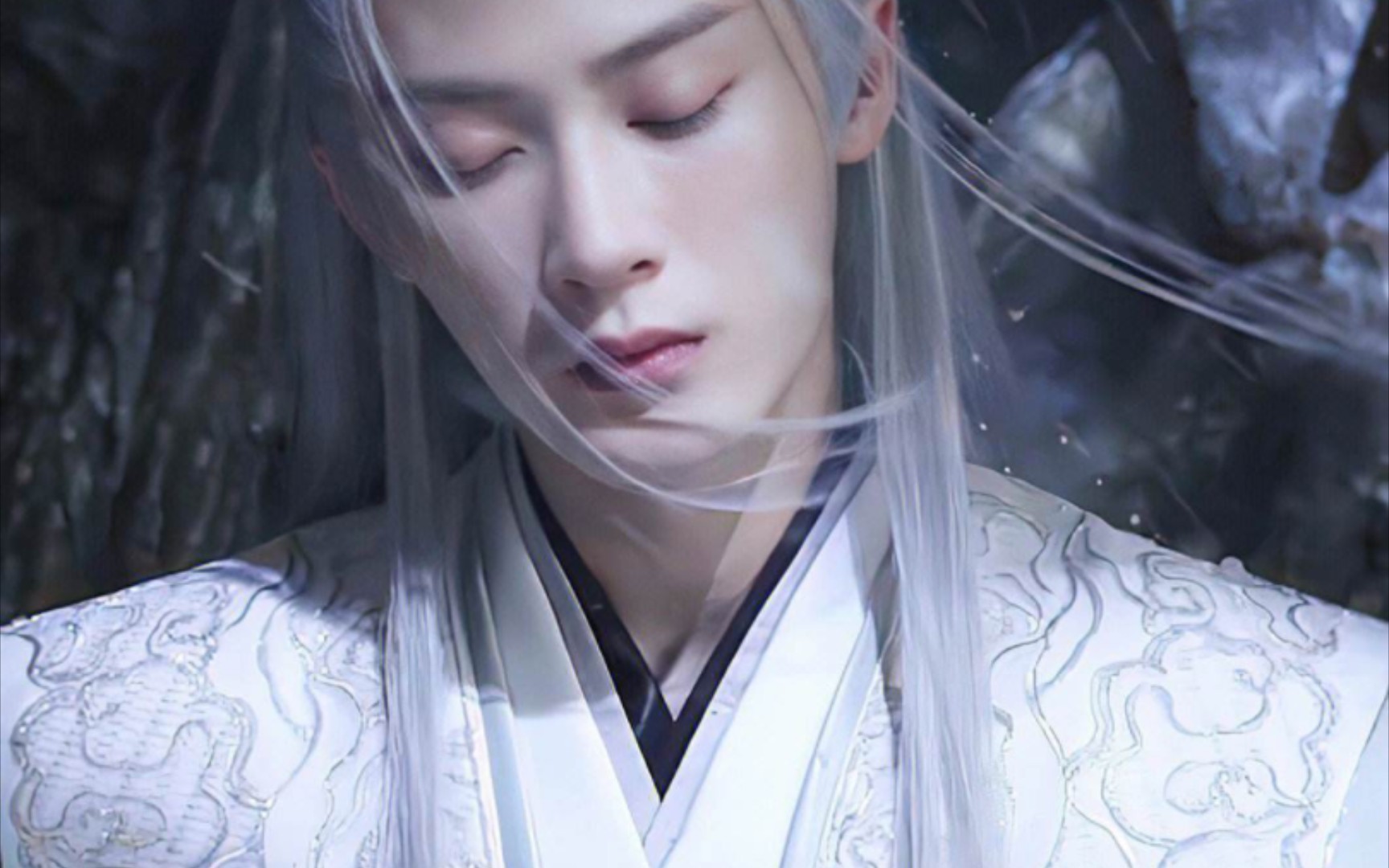 【相柳】⽩⾐⽩发,纤尘不染 极致美强惨 #长相思