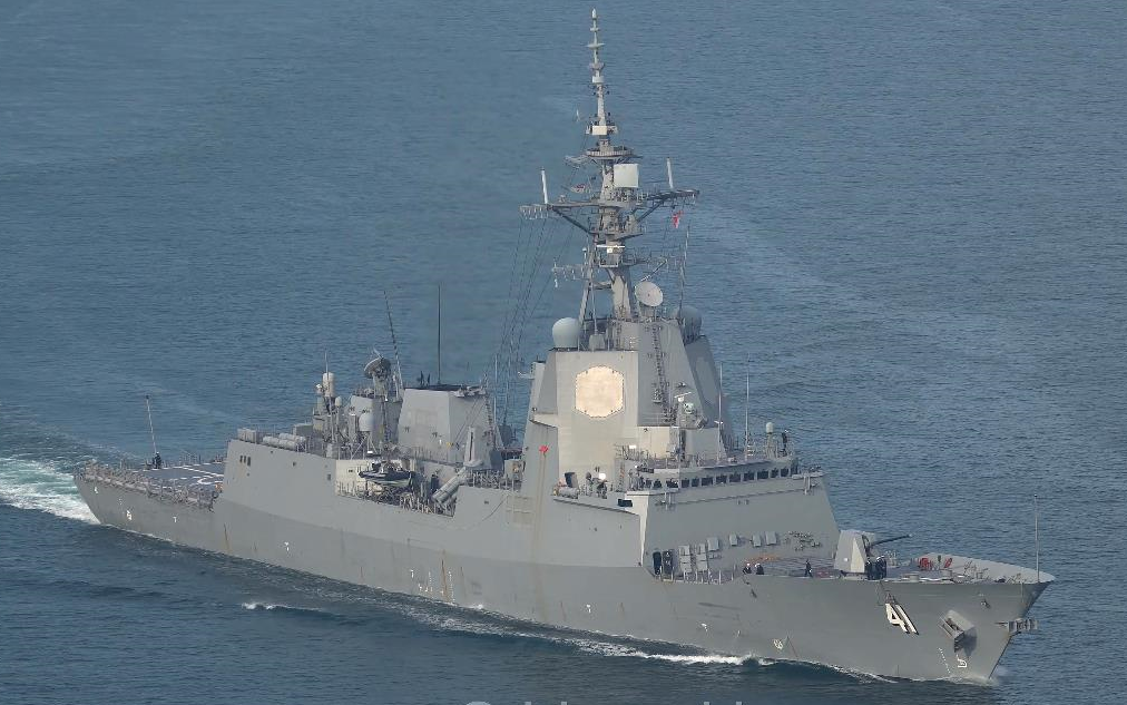 【澳大利亚皇家海军】霍巴特级驱逐舰"布里斯班"号(ddgh-41)驶入