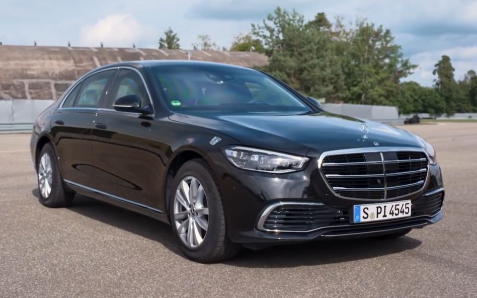 新一代奔驰s级防弹车麋鹿测试以及外观内饰静态展示