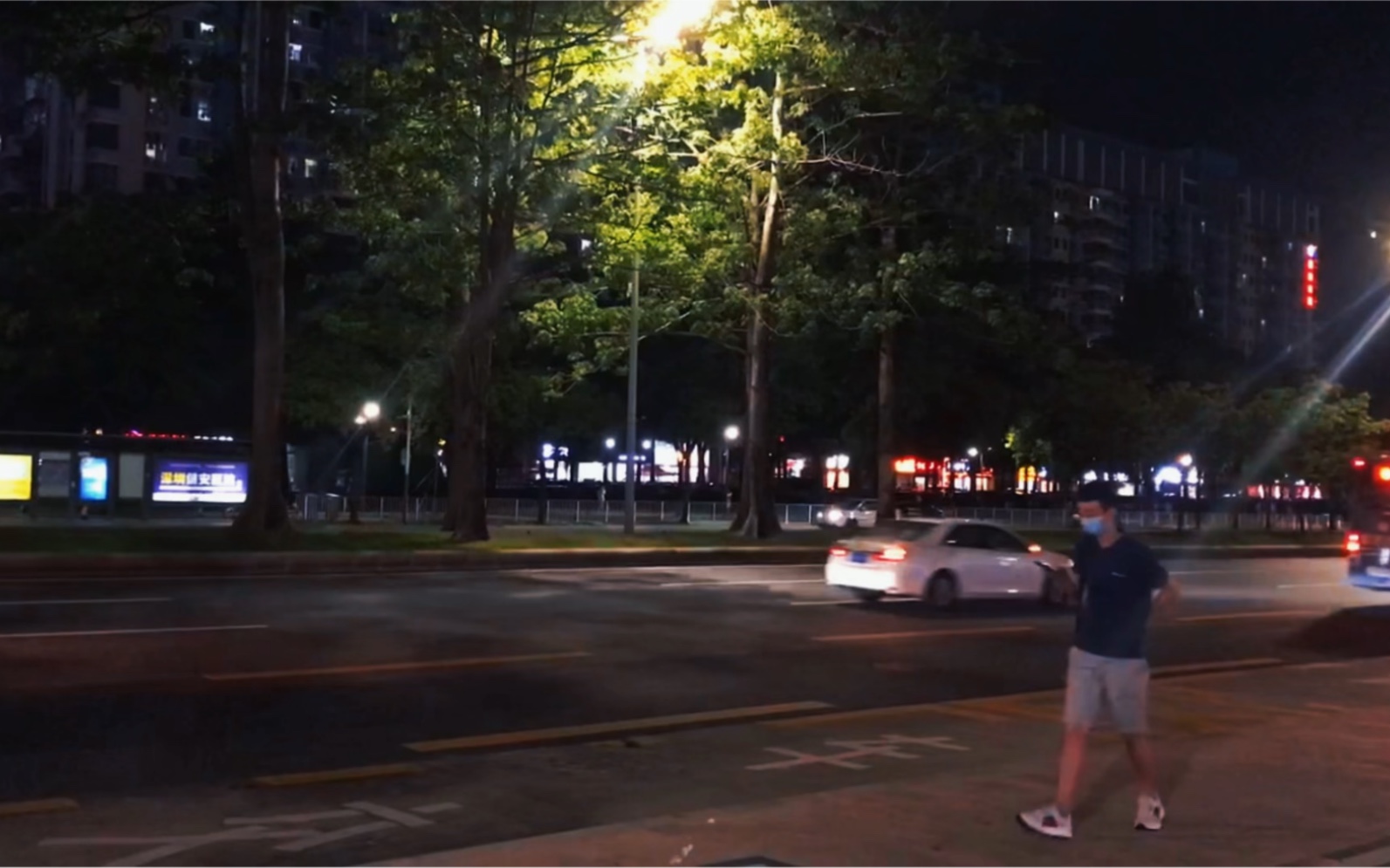 心情低落 车流路灯拍摄 伤感emo文案 情感文字 孤独夜景 拍摄素材 #车
