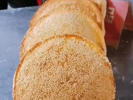 吊炉烧饼夹菜,夹肉,夹辣条,个个鼓鼓的,个个空心,技术配方毫无保留