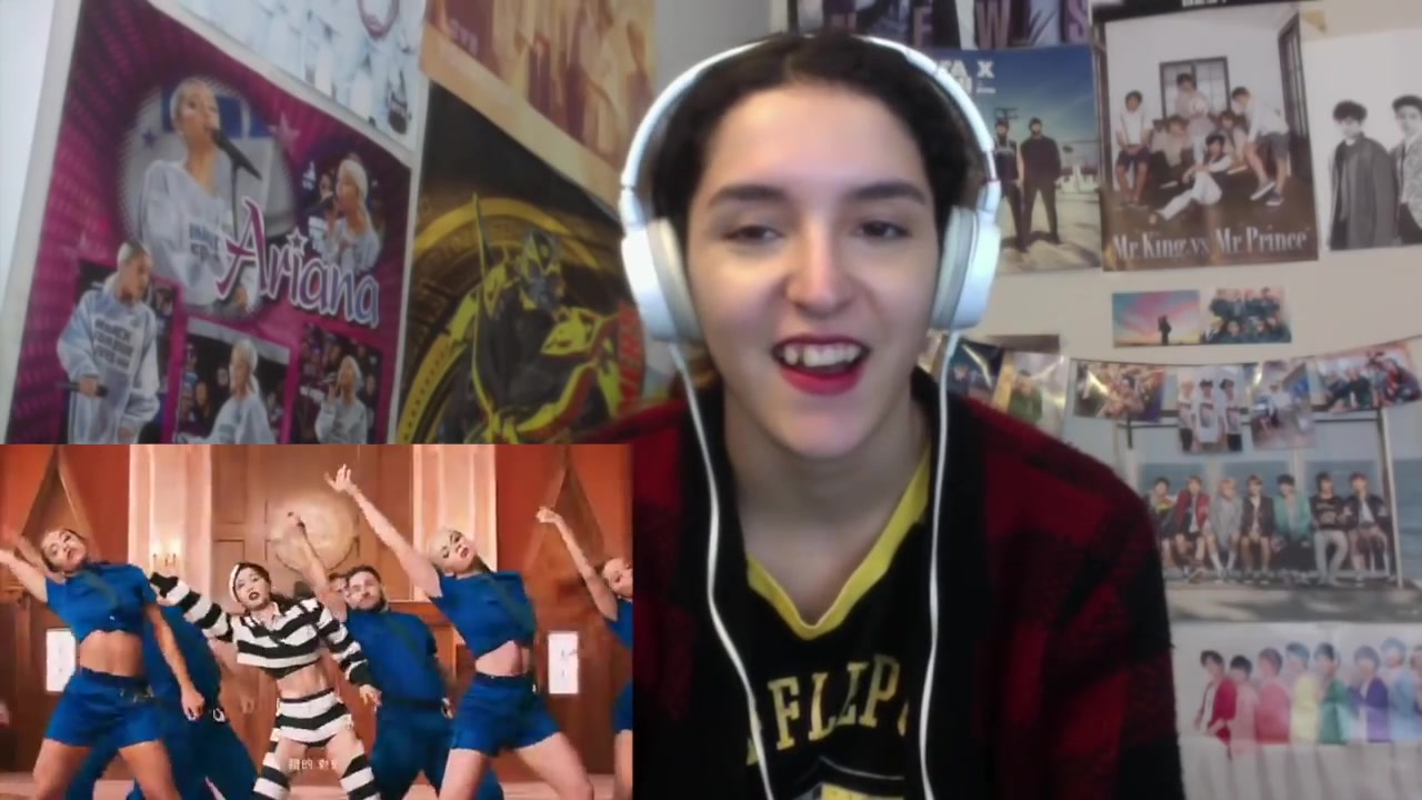 [图]Reacting to Jolin Tsai (蔡依林) UGLY BEAUTY (怪美的) MV WOW!