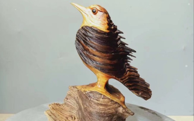 极品琥珀木天然造型喜鹊,小巧玲珑自然小摆件,陪伴你的小木宠.