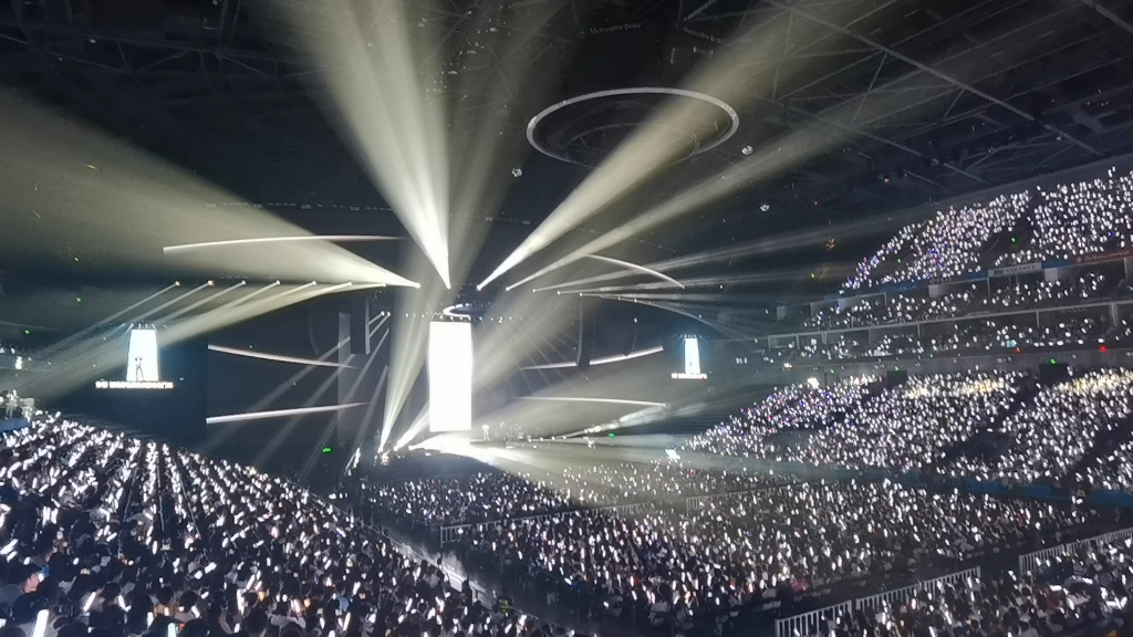 20240519-周深上海梅奔演唱会-《浅浅》