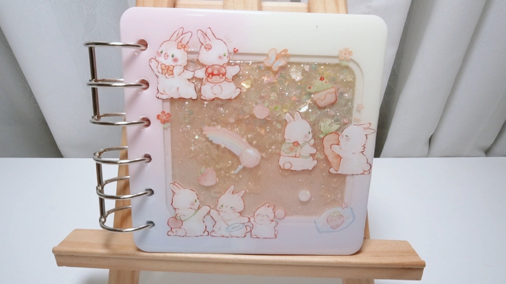 可爱的兔子滴胶流沙笔记本