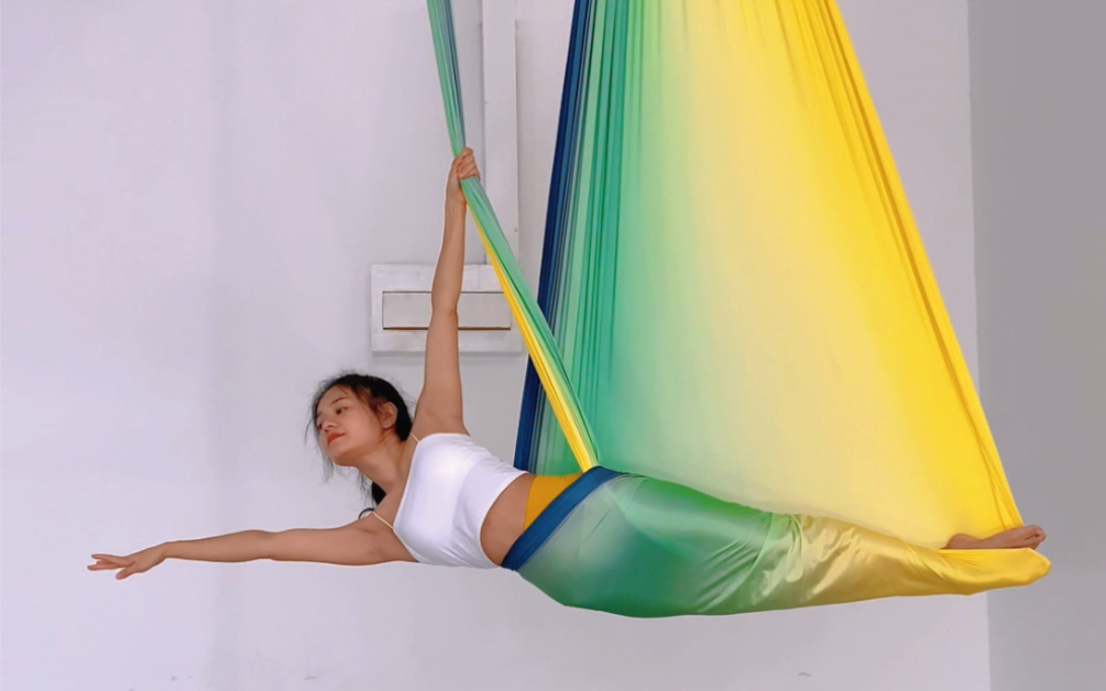 空中瑜伽体式|简易美人鱼