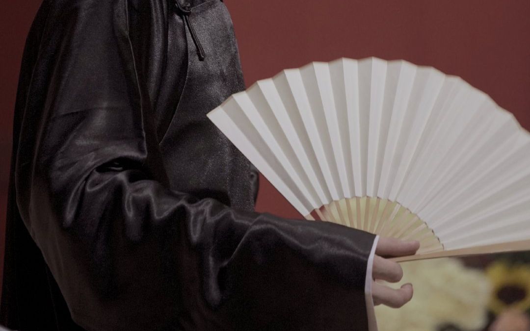 德云女孩日常之转扇子