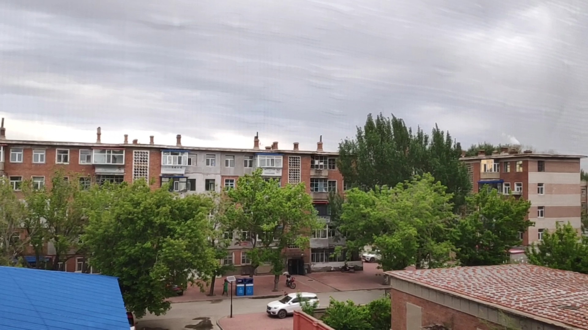 富拉尔基:平常的下午