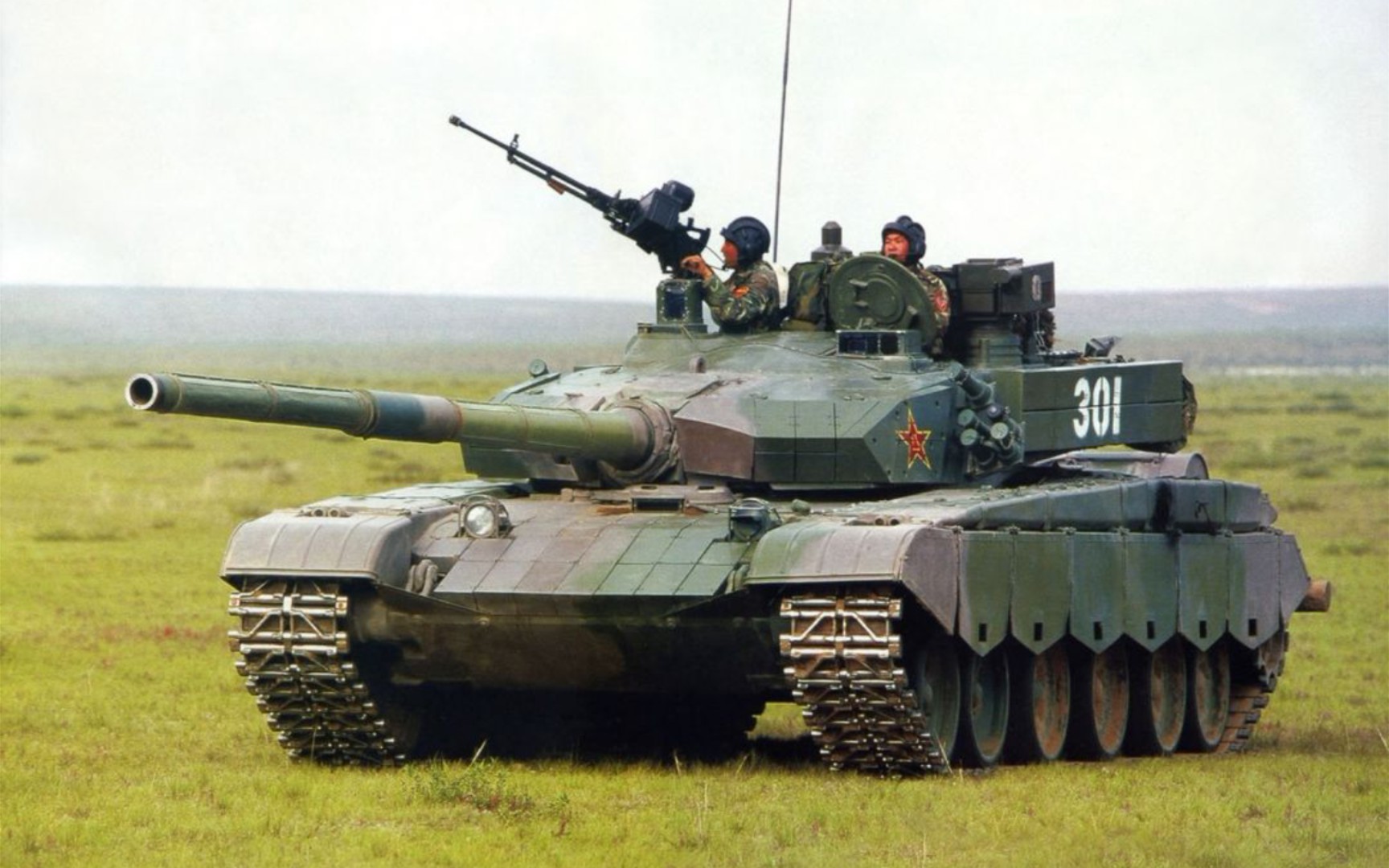 小号手13599式2期大改3期99b式主战坦克60周年大阅兵版本模型套件展示