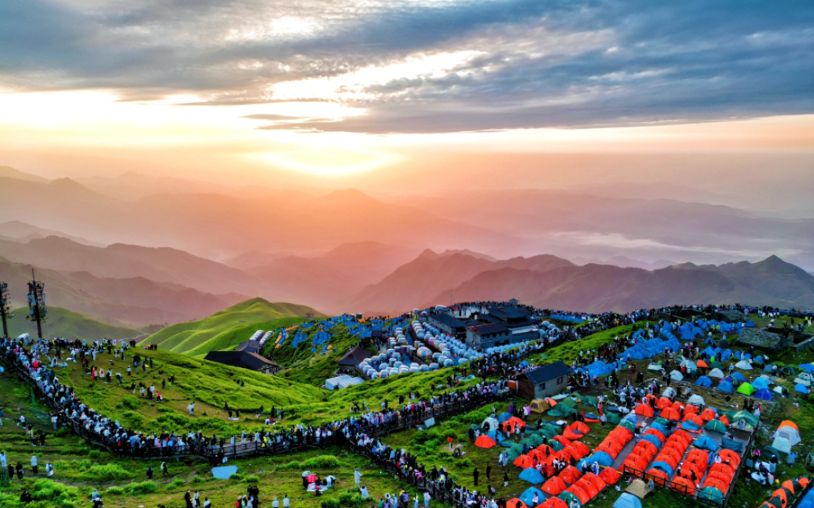 [图]一年浓缩五岳景 千年独恋武功山