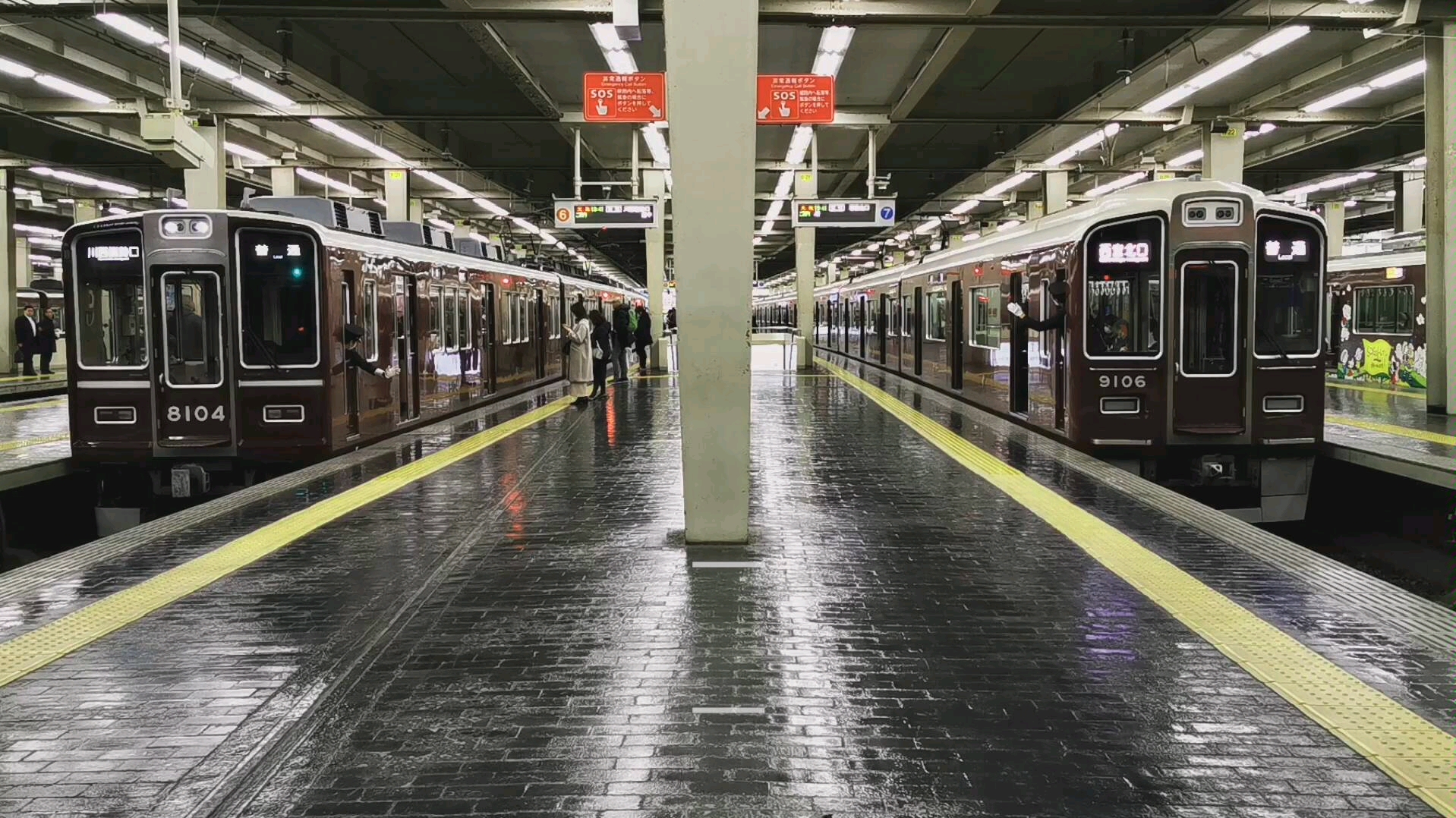阪急大阪梅田站,阪急宝冢线阪急神户线同时发车_哔哩哔哩_bilibili