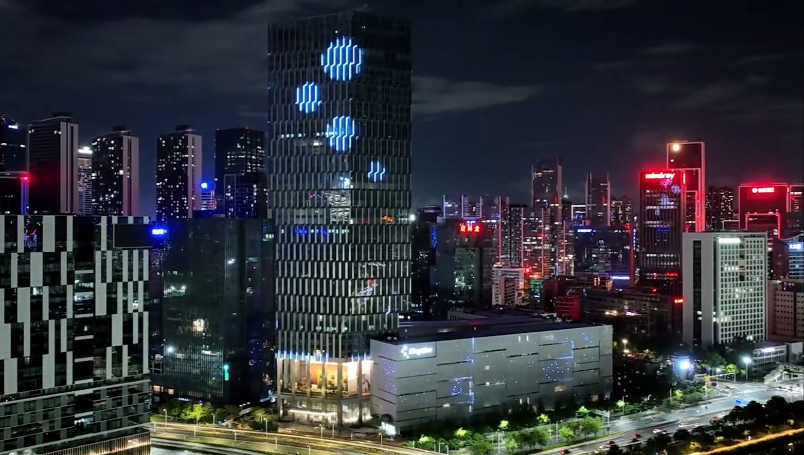 金蝶云大厦灯光秀首次亮相!