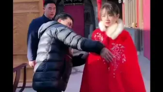 战鹰这好似郡主一身红袍入北莽