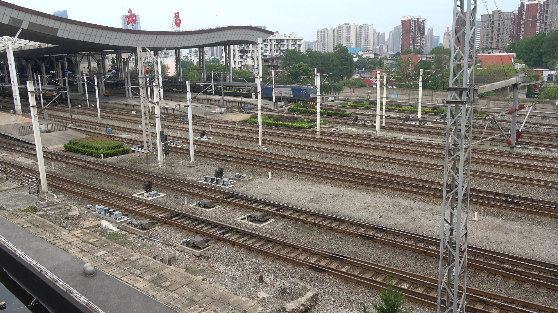 [武昌站]武局南段hxd1d0258牵引z392(福州-成都西)进武昌站三站 