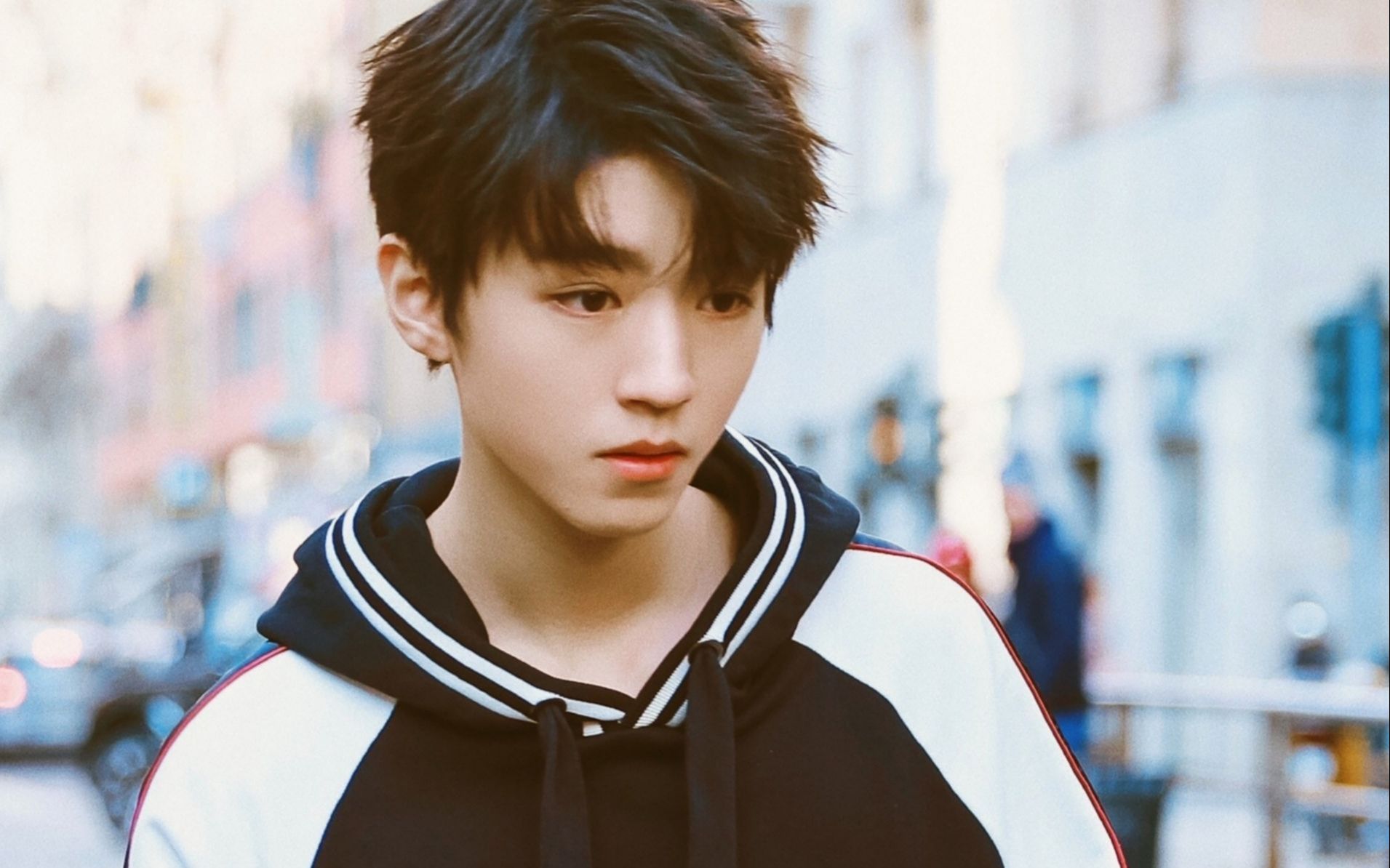 王俊凯燃向混剪,凯蟹锁死了,钥匙丢进大海了,找不回来的那种!