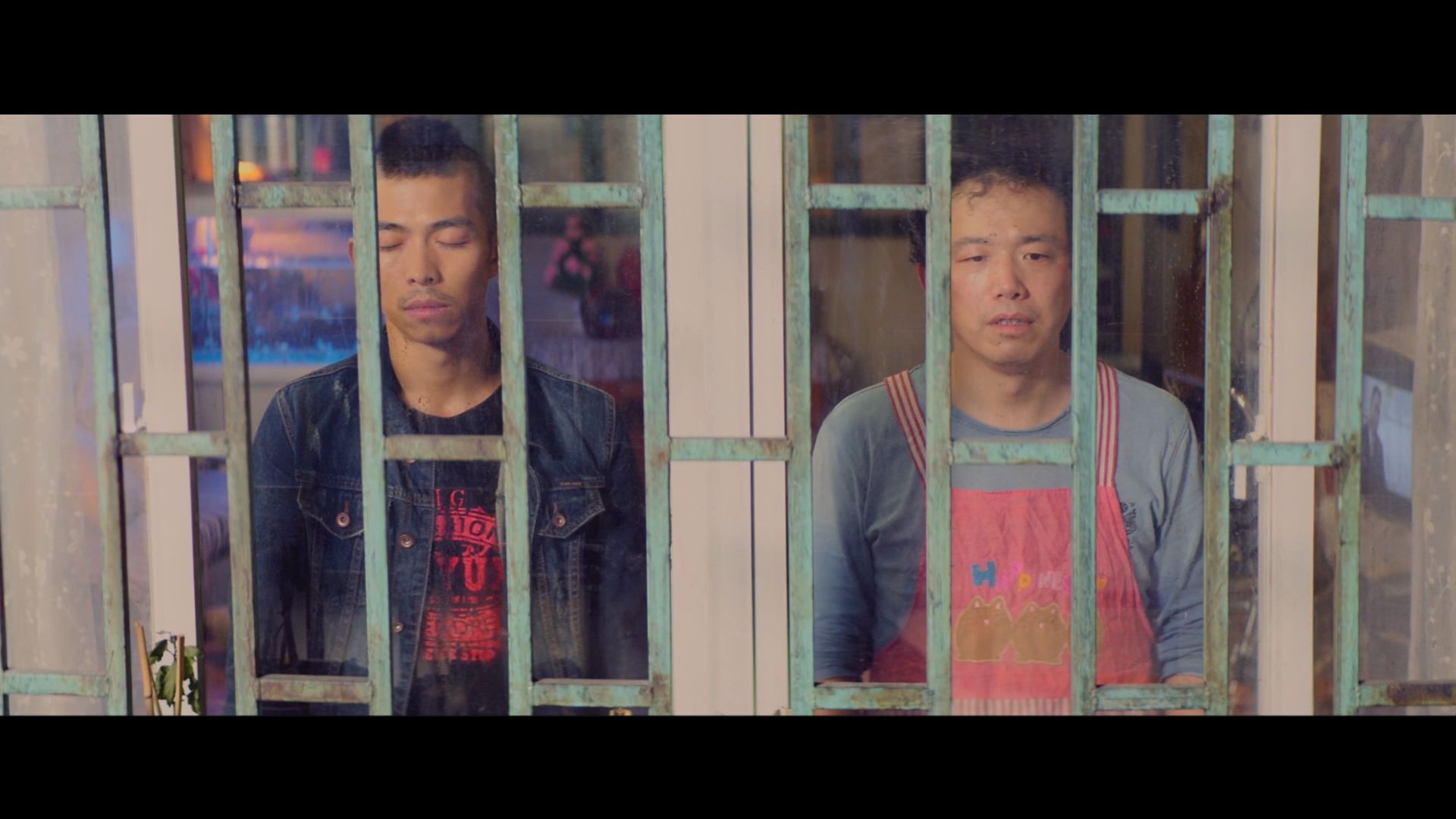 无名之辈:抢劫抢了模型机,亏大了