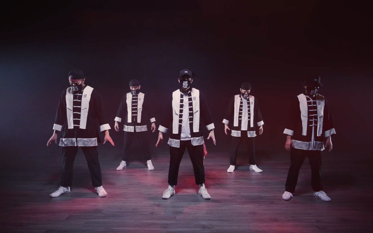 [图]原神 x KINJAZ | 梦幻联动！Kinjaz大神编舞原神钟离PV《听书人》