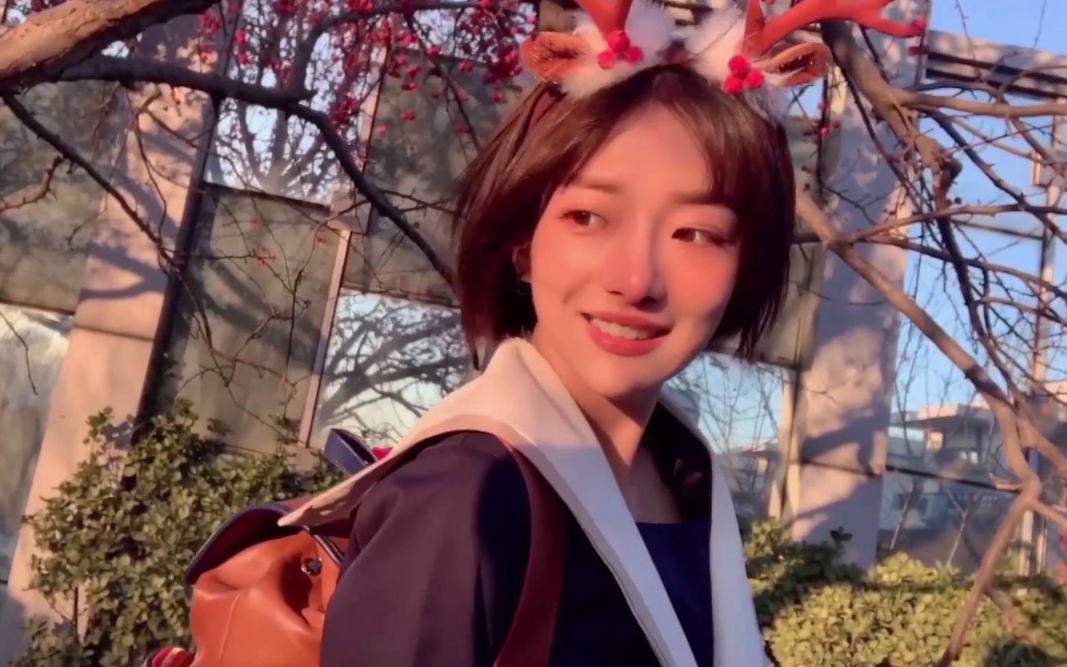 白醋少女敲可爱全程姨母笑