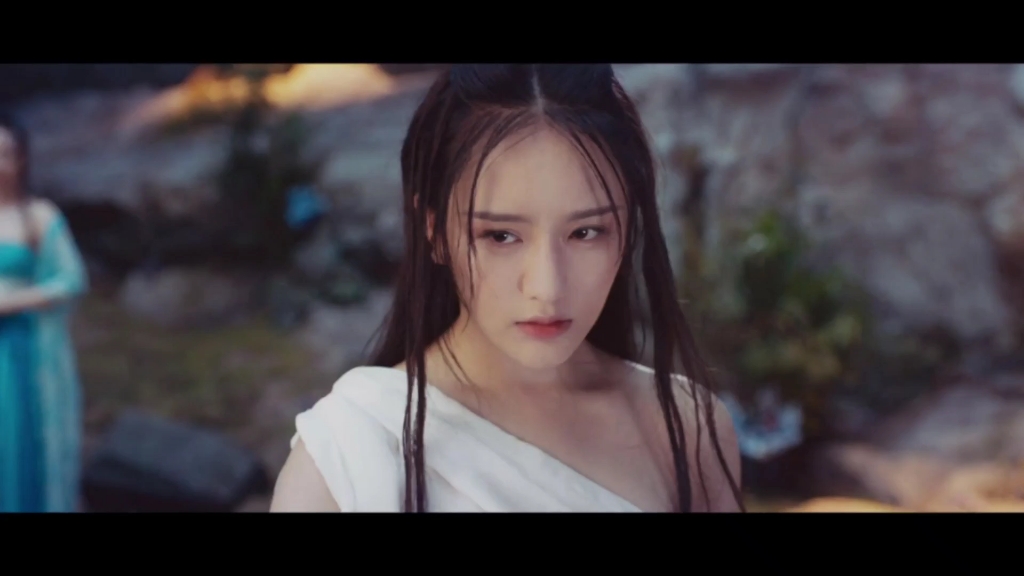 倩女仙缘,小倩被派去杀宁采臣,燕赤霞来救驾.