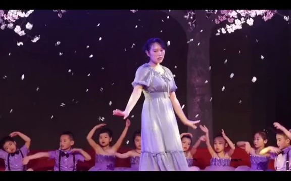 [图]六一毕业舞蹈 大班毕业师幼催泪舞蹈《时间都去哪儿了》完整版 幼儿园 学前教育 舞蹈 学前教育专业 幼儿园的美好时光 毕业季 幼儿园毕业