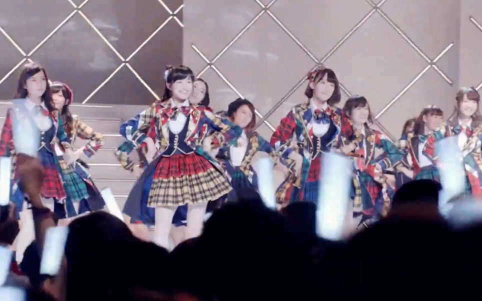 [图]希望的副歌 AKB48- 希望的リフレイン MV