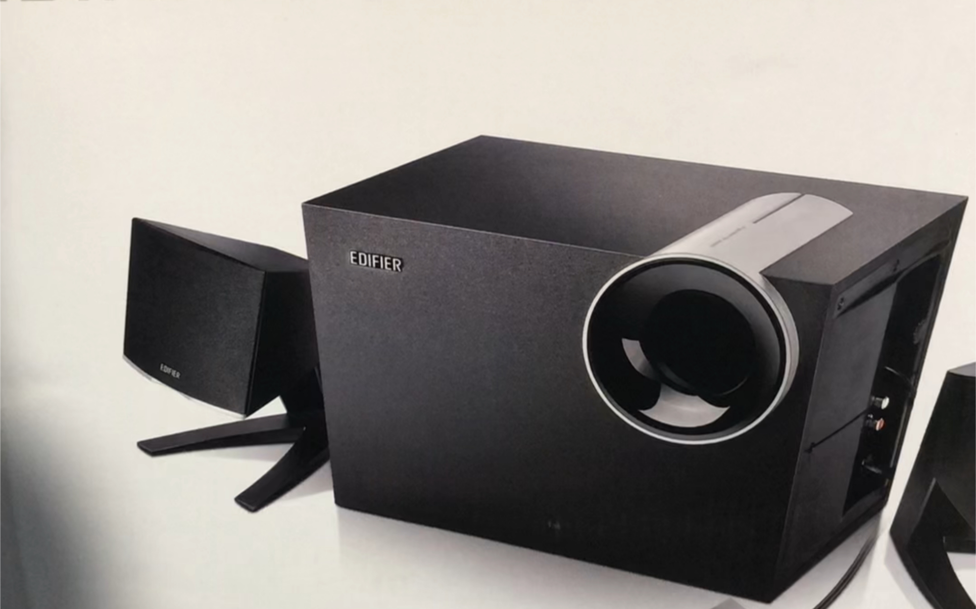 漫步者音箱r201北美版开箱