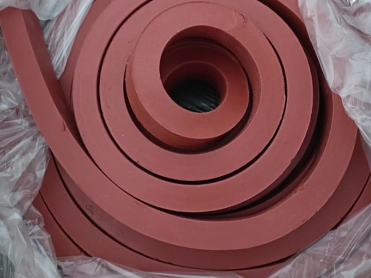 中策橡胶：融资净归还17333万元融资余额286亿元（11-14）