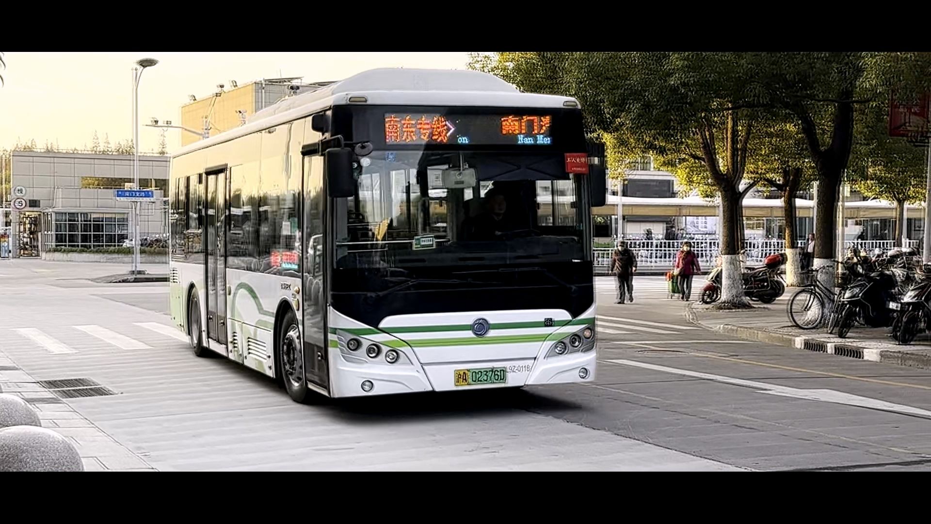 上海公交 崇明巴士 南东专线 l9z-0118