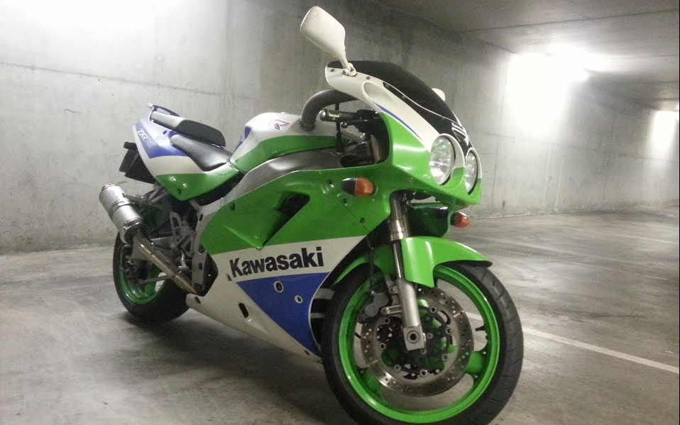 声浪实拍 / 川崎zxr750 第二代10r_哔哩哔哩 (゜-゜)つロ 干杯~-bili