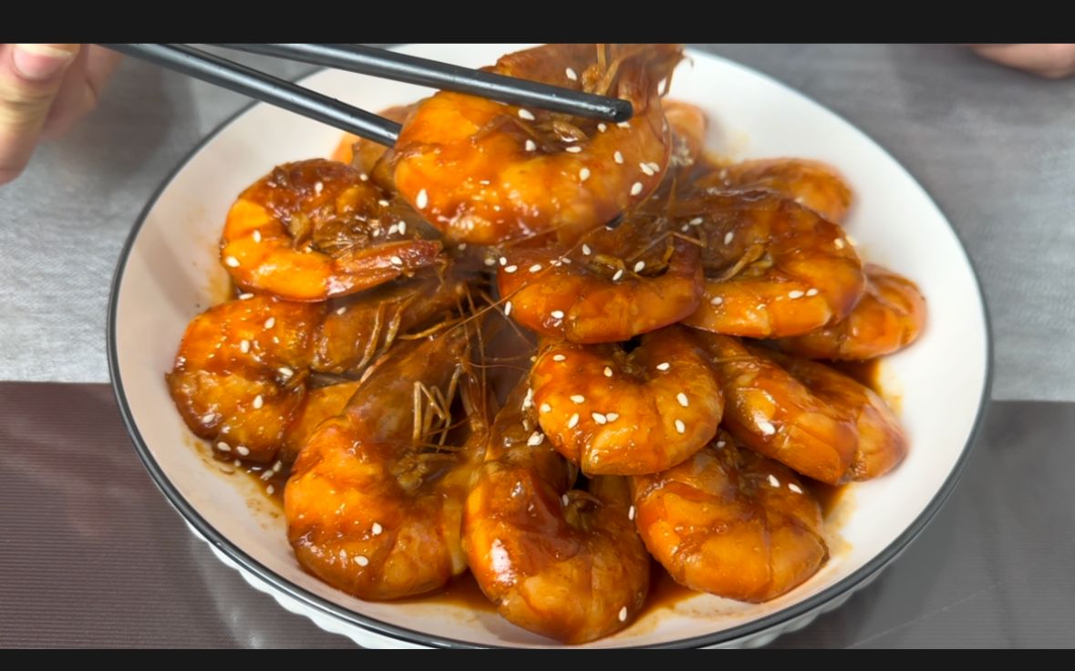 孩子最馋这道可乐大虾,做法简单,鲜香微甜,好吃到虾壳都不剩