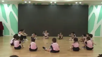 幼儿园小班音乐课游戏，小朋友玩得很开心 幼儿园 幼儿园公开课 幼儿园日常