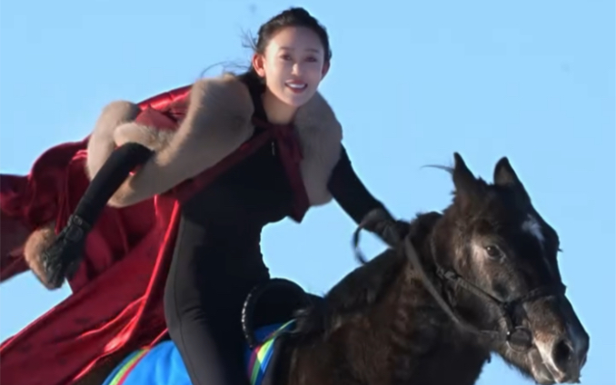 春龙抬首,鸿运当头,愿你们在新的一年里 好运快马加