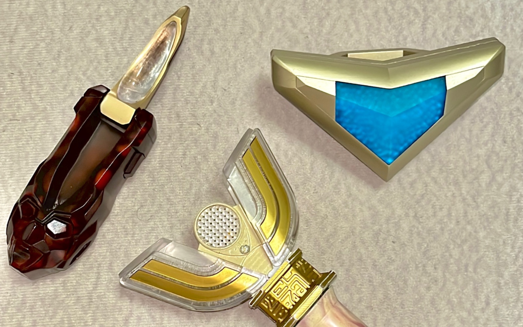 平成三杰道具收藏(神光棒,闪光剑,蓝宝锥)迪迦,戴拿,盖亚奥特曼