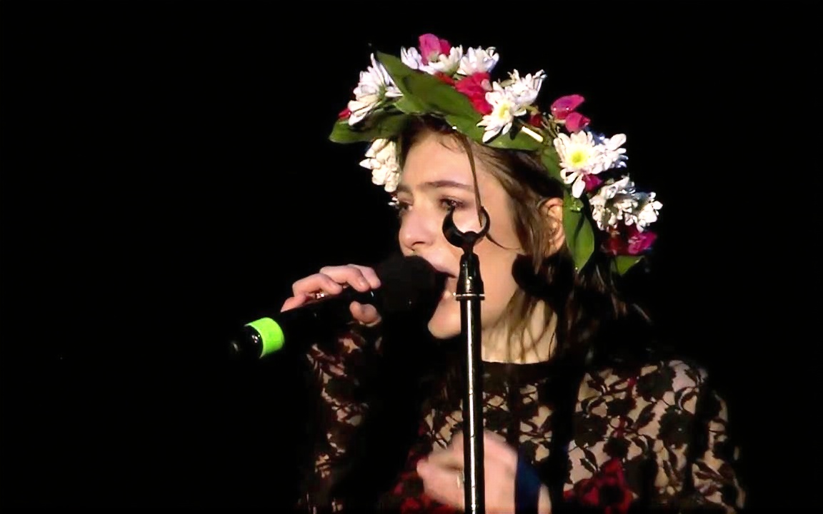 [图]【Lorde】 Green Light  (Live at Open'er Festival 2017)