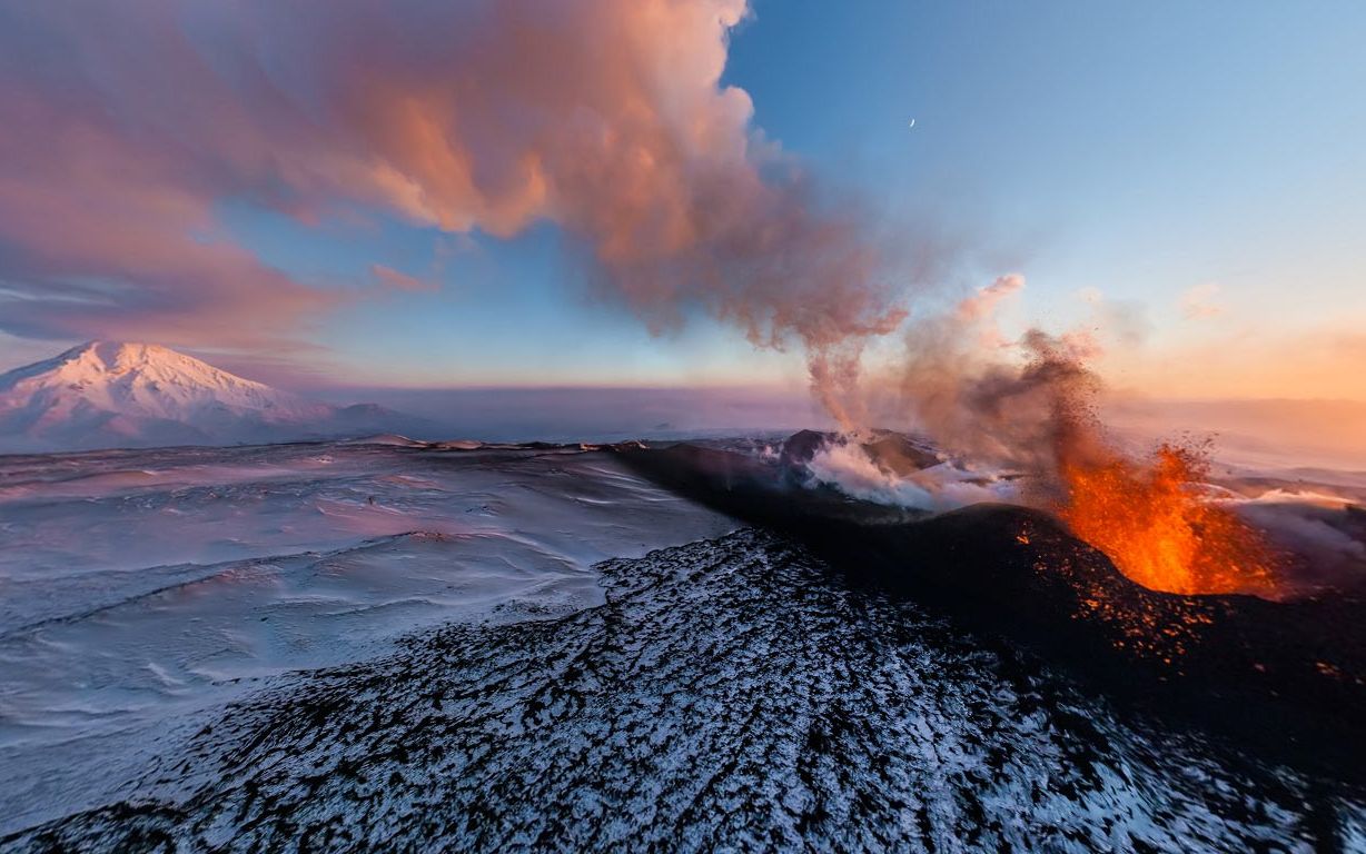 苏醒 | 俄罗斯堪察加半岛的托尔巴奇克火山(08 airpano)