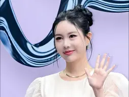 下载视频: T-ARA_居丽_首尔时装周240906