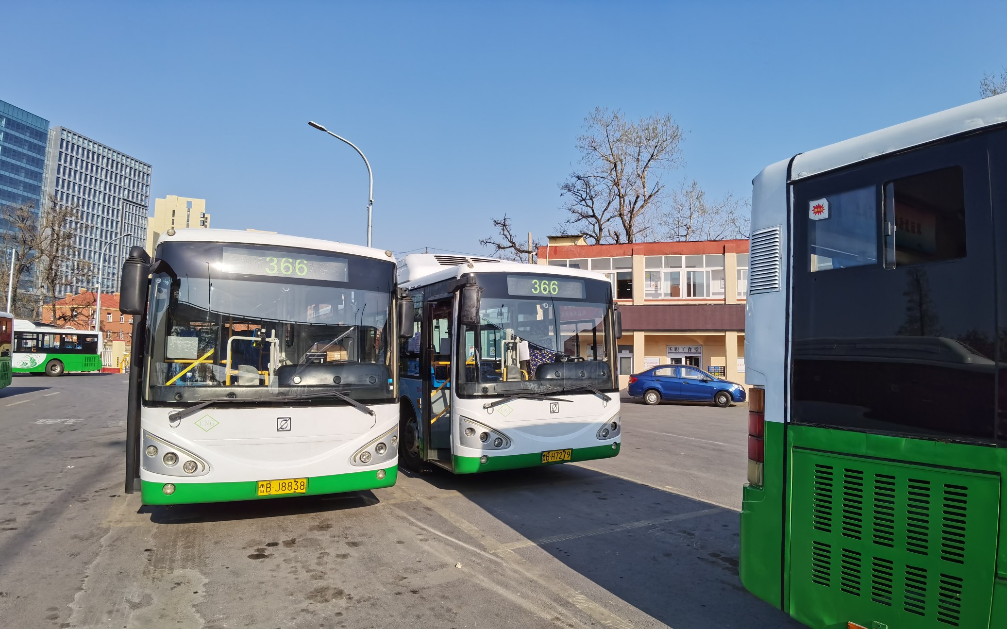 青岛公交集团市北巴士第二分公司366路改线前留念_哔哩哔哩_bilibili