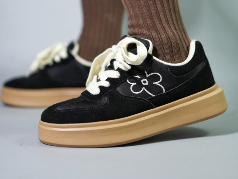 小花鞋又来新品了!质感德训,还有3cm 增高?