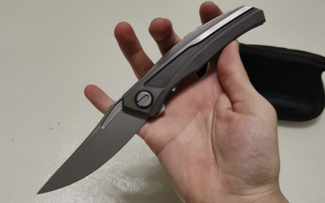 绿刺熊头量子1代折刀上手把玩体验分享