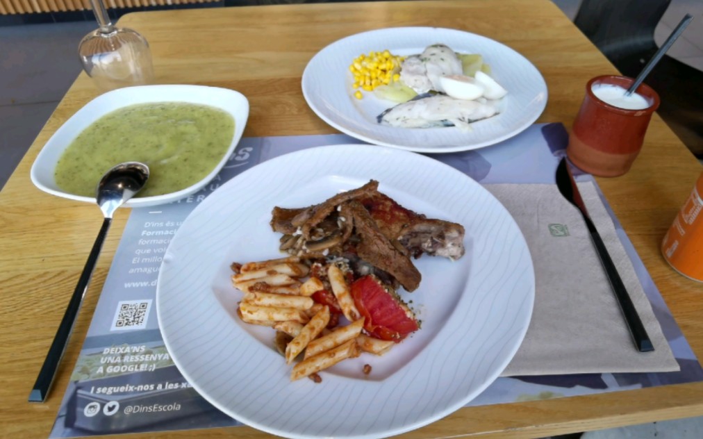 西班牙加泰罗尼亚理工大学eebe校区10月17日自助午餐