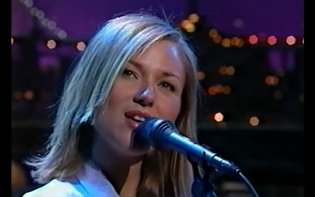 [图]【谁来拯救你灵魂】Jewel - Who Will Save Your Soul (Live on Letterman 1997)