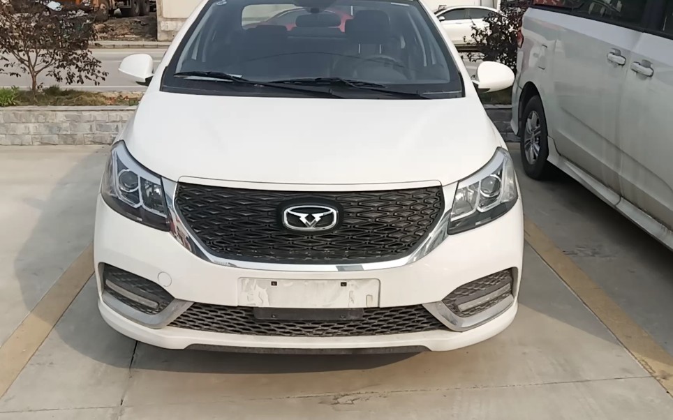 凯翼e3手动挡,外观秀气空间够用,可惜停产了