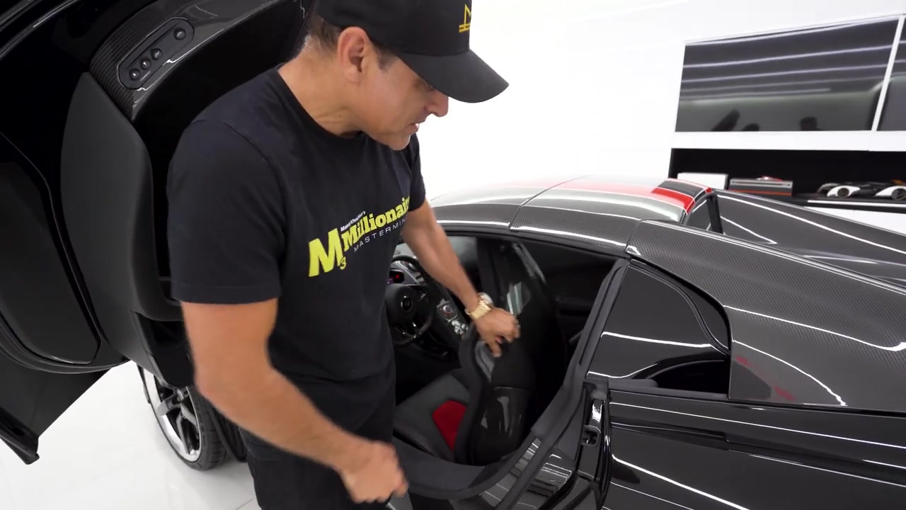 最好的起跑超级跑车! (迈凯伦650年代)_曼尼·霍什宾